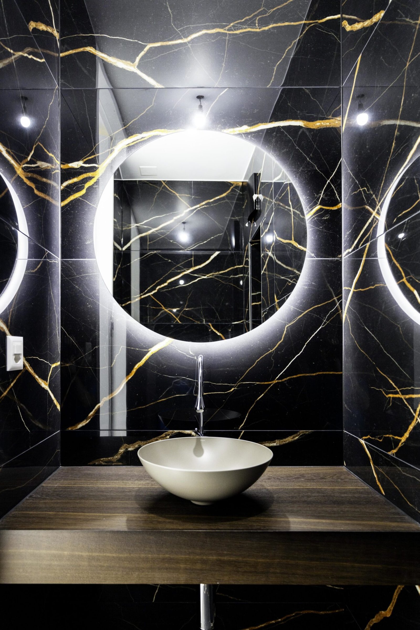 alt="Entreprise de rénovation"