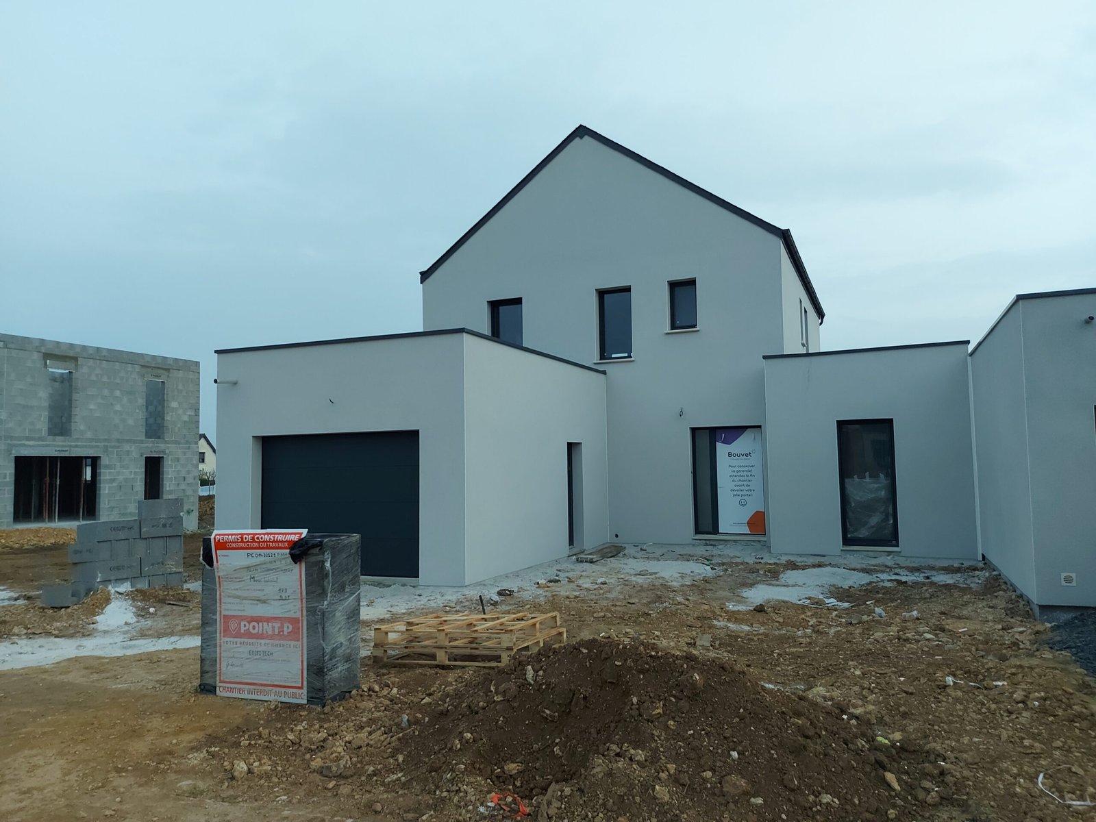 alt="Entreprise de rénovation"